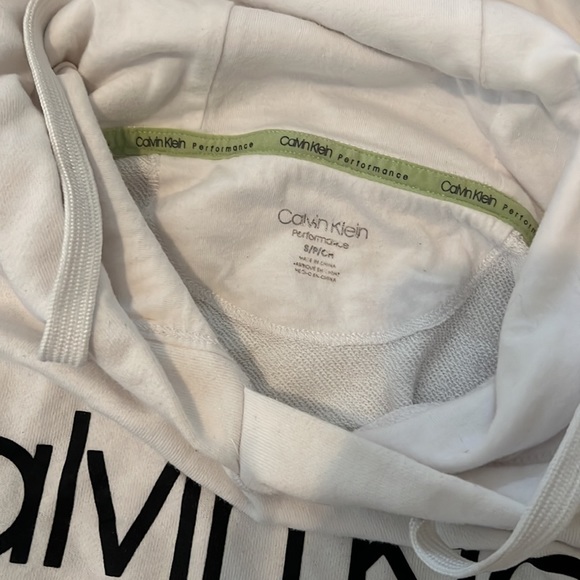 Calvin Klein pullover - Picture 3 of 3